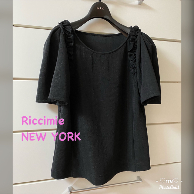 Riccimie New York(リッチミーニューヨーク)の最終sale⭐︎新品✦︎リッチミーニューヨーク❤︎フリルブラウス❤︎プルオーバー レディースのトップス(シャツ/ブラウス(半袖/袖なし))の商品写真