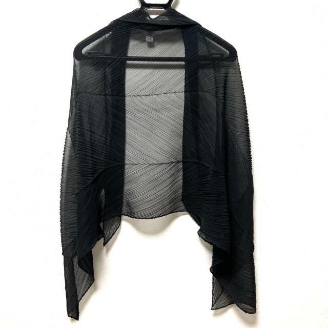 PLEATS PLEASE ISSEY MIYAKE(プリーツプリーズイッセイミヤケ)のプリーツプリーズ ストール(ショール) - 黒 レディースのファッション小物(マフラー/ショール)の商品写真