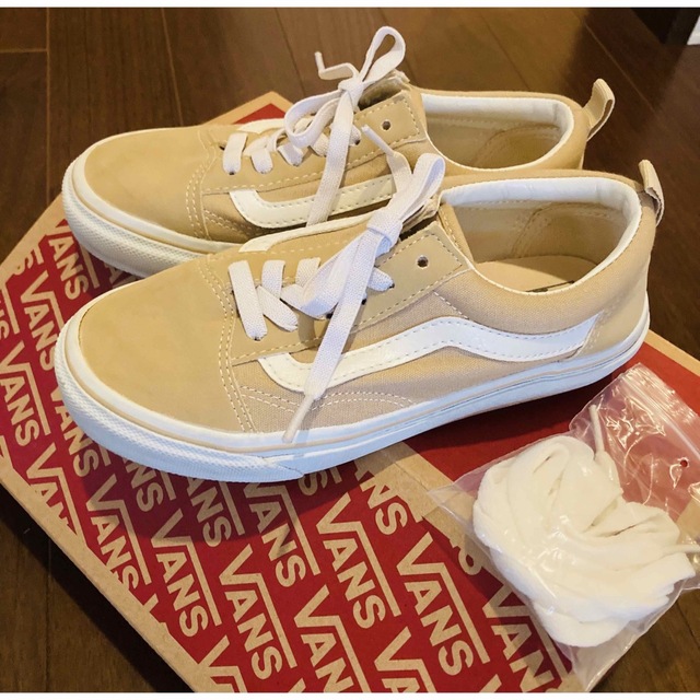 VANS(ヴァンズ)の試し履き程度　バンズ　vansスニーカー　22cm キッズ/ベビー/マタニティのキッズ靴/シューズ(15cm~)(スニーカー)の商品写真