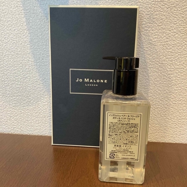 Jo Malone(ジョーマローン)の新品　イングリッシュ ペアー & フリージア ボディ & ハンド ウォッシュ コスメ/美容のボディケア(ボディソープ/石鹸)の商品写真