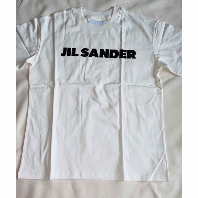 Jil Sander(ジルサンダー)の新品　JlL SANDER ジルサンダー　半袖ロゴTシャツ　男女兼用　M 白 レディースのトップス(Tシャツ(半袖/袖なし))の商品写真
