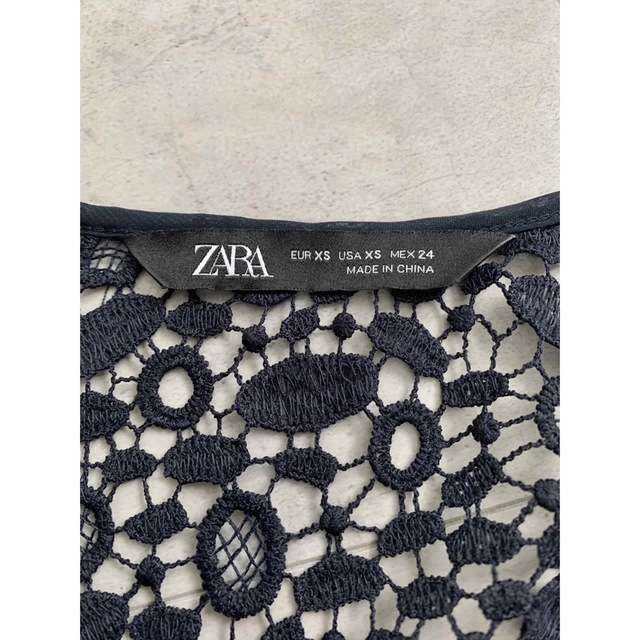 ZARA(ザラ)のZARA  ショート丈　羽織　カーディガン レディースのトップス(カーディガン)の商品写真