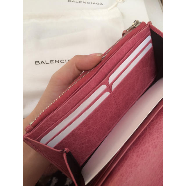最安値HOT Balenciaga 人気の通販 by chich's shop｜バレンシアガならラクマ - 正規品 バレンシアガ 安い2022