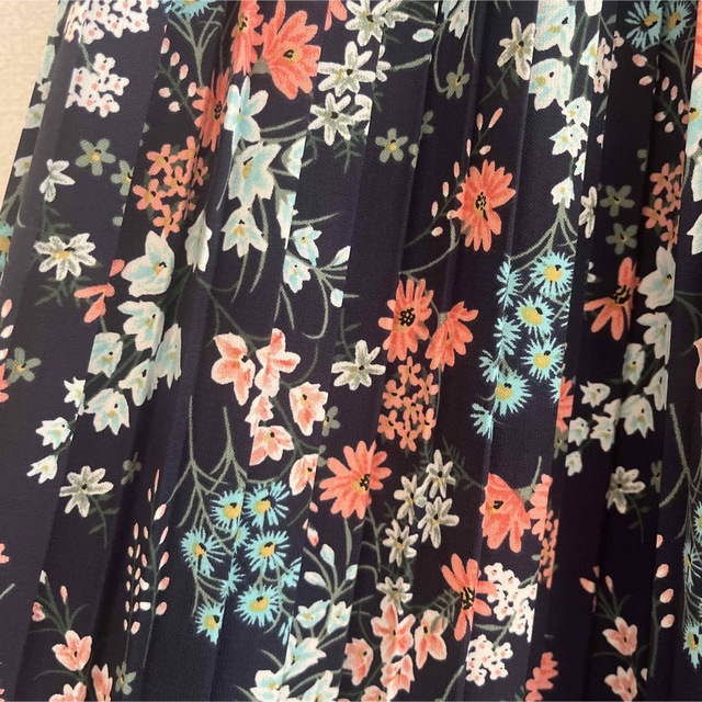 grove(グローブ)のgrove  小花柄のスカート風ロングパンツ レディースのスカート(ロングスカート)の商品写真