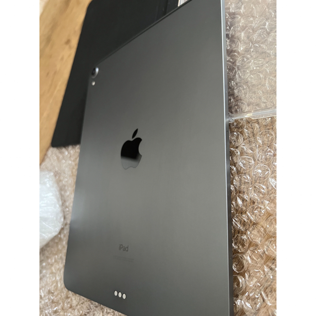 Apple(アップル)のiPad Pro 11インチ 第1世代 Wi-Fi 64GB スマホ/家電/カメラのPC/タブレット(タブレット)の商品写真