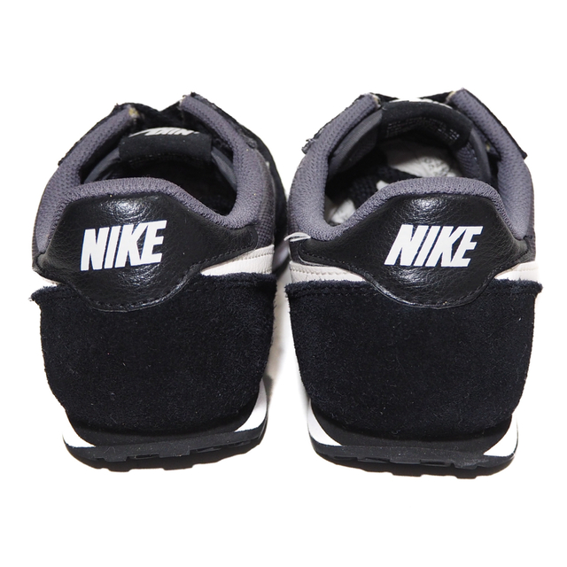 NIKE(ナイキ)のNIKE ウィメンズ ジニコ 24.5cm レディースの靴/シューズ(スニーカー)の商品写真