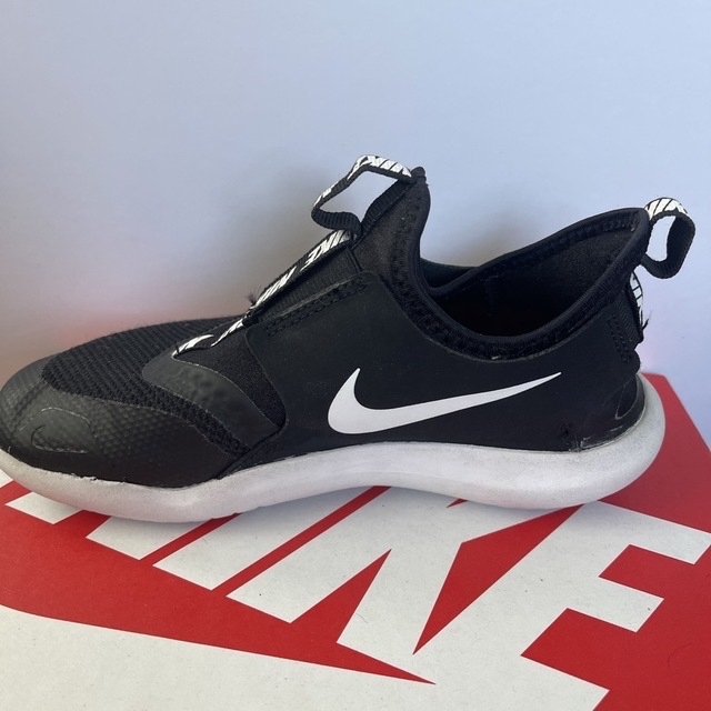 NIKE(ナイキ)のスニーカー　NIKE FLEX RUNNER 20センチ キッズ/ベビー/マタニティのキッズ靴/シューズ(15cm~)(スニーカー)の商品写真