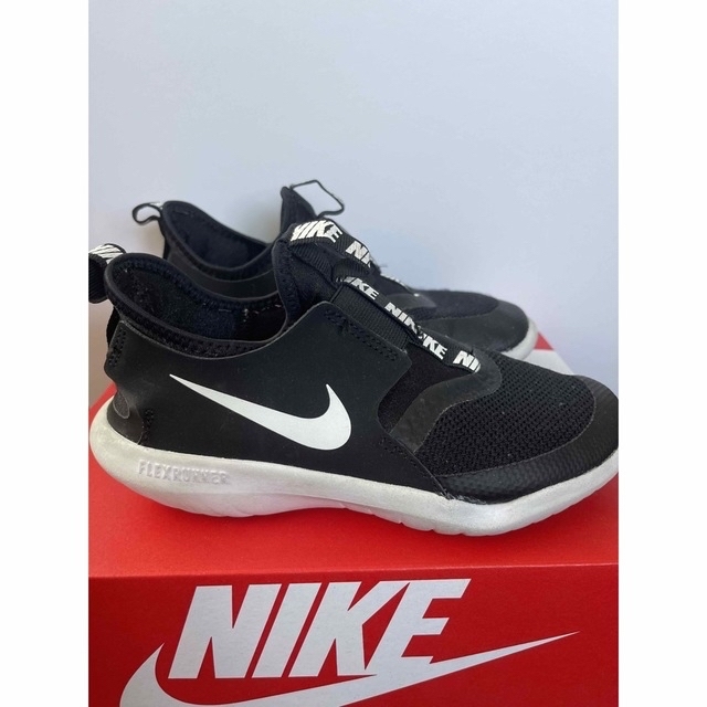 NIKE(ナイキ)のスニーカー　NIKE FLEX RUNNER 20センチ キッズ/ベビー/マタニティのキッズ靴/シューズ(15cm~)(スニーカー)の商品写真