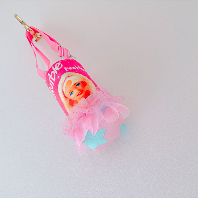 水筒カバー　ドリンク　ペットボトル　女の子　ピンク　Barbie バービー エンタメ/ホビーのおもちゃ/ぬいぐるみ(キャラクターグッズ)の商品写真