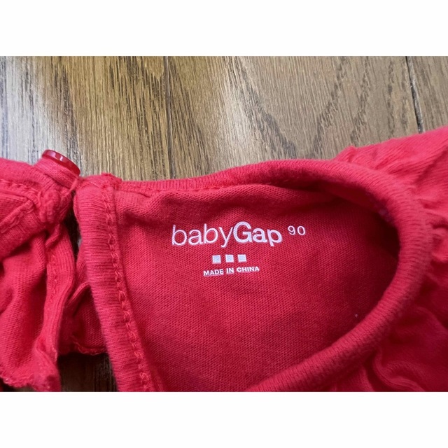 babyGAP(ベビーギャップ)のベビーギャップ　フリフリノースリーブ　90  GAP キッズ/ベビー/マタニティのキッズ服女の子用(90cm~)(Tシャツ/カットソー)の商品写真