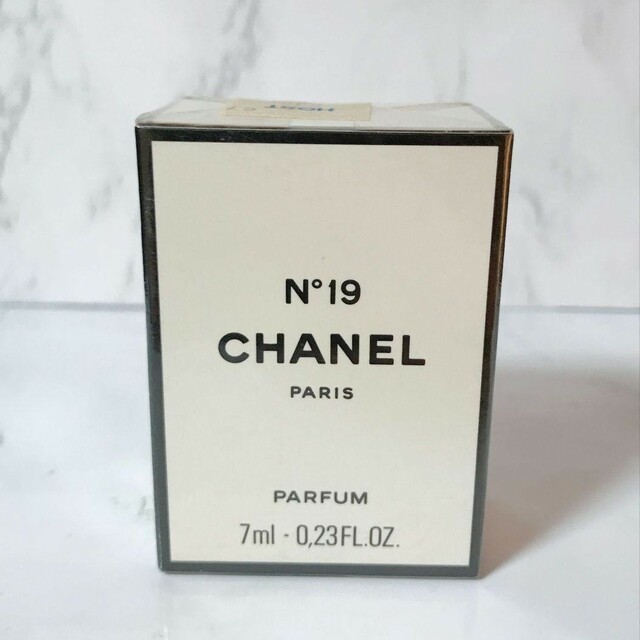 CHANEL - 未開封 CHANEL シャネル No.19 パルファム 7ml ミニ香水の ...