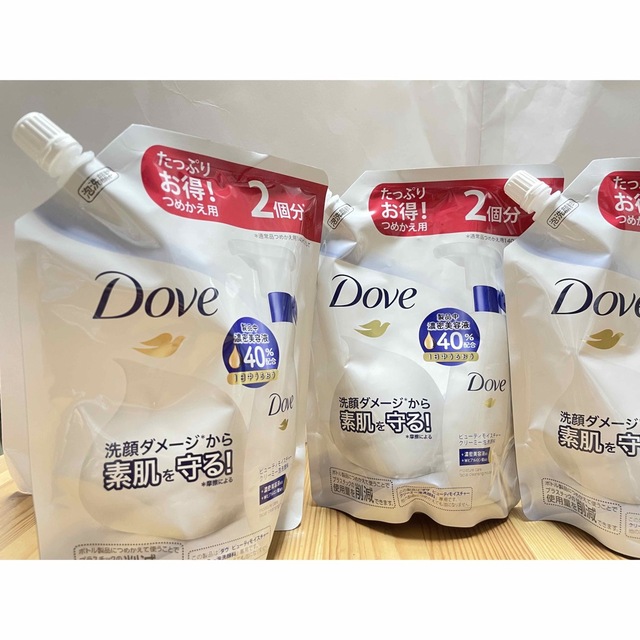 Dove（Unilever）(ダヴ)のダヴ ビューティモイスチャー クリーミー泡洗顔料  つめかえ用 280ml 4個 コスメ/美容のスキンケア/基礎化粧品(洗顔料)の商品写真