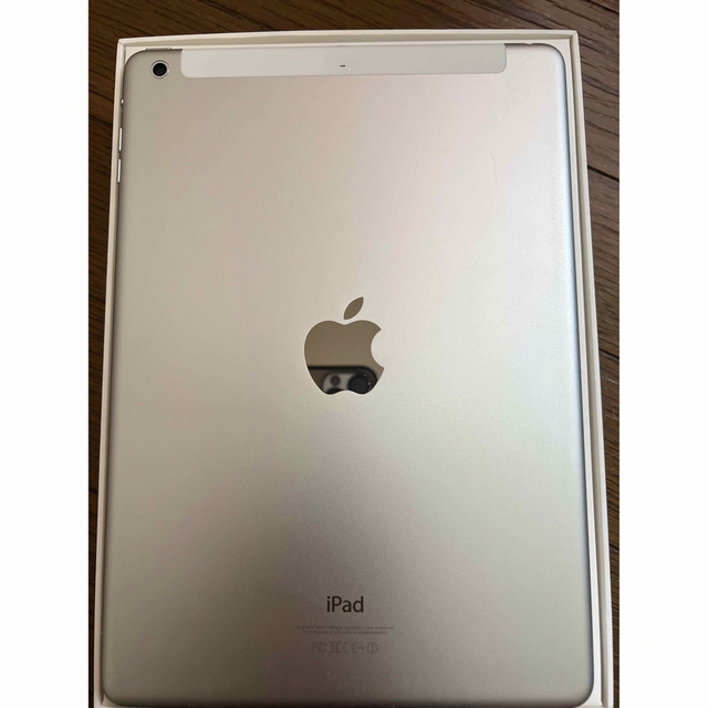 iPad Air 第一世代　Wi-Fi + Cellular 16GB