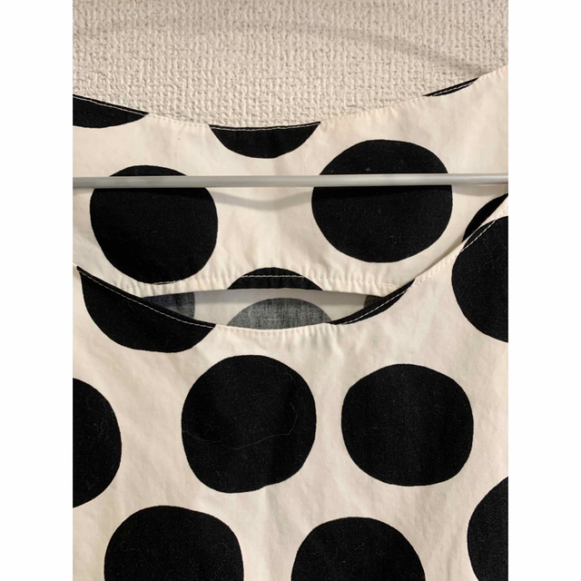 UNIQLO(ユニクロ)の美品★UNIQLOマリメッココラボノースリーブタンクトップ レディースのトップス(Tシャツ(半袖/袖なし))の商品写真