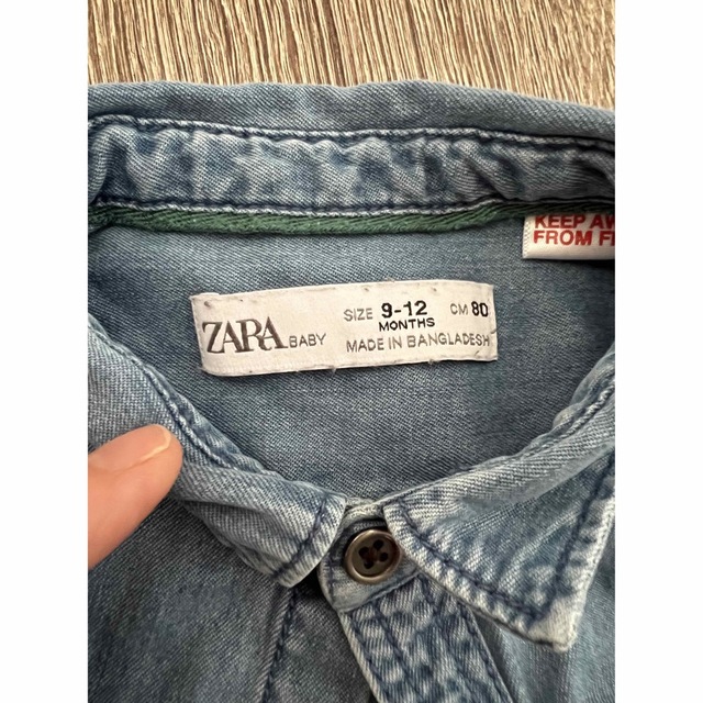 ZARA(ザラ)のZARA デニムシャツ キッズ/ベビー/マタニティのベビー服(~85cm)(シャツ/カットソー)の商品写真