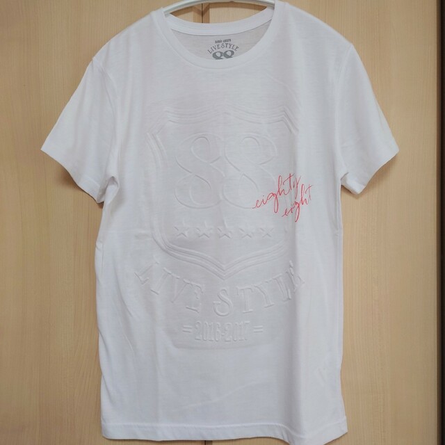 安室奈美恵 ツアーTシャツ エンボス LIVESTYLE レア Mサイズ エンタメ/ホビーのタレントグッズ(女性タレント)の商品写真