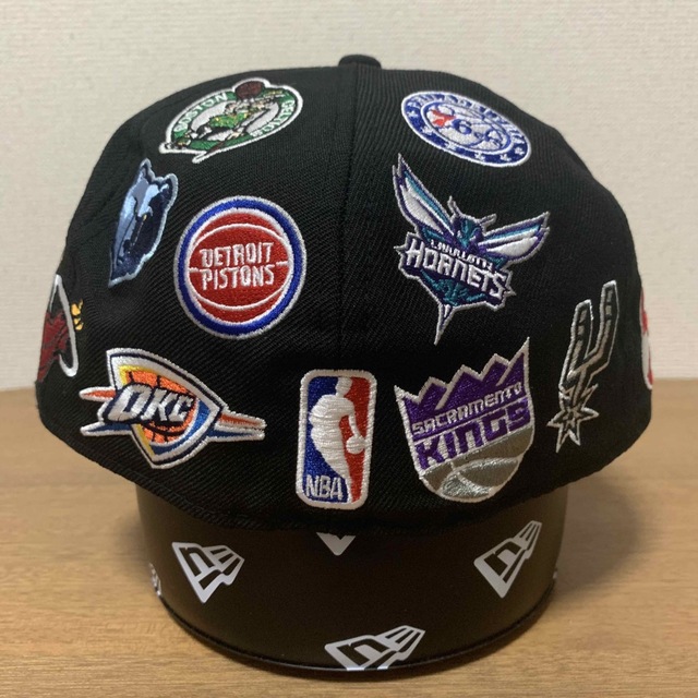 NEW ERA(ニューエラー)のニューエラ 59FIFTY NBA チームロゴ オールオーバー7 1/8 メンズの帽子(キャップ)の商品写真