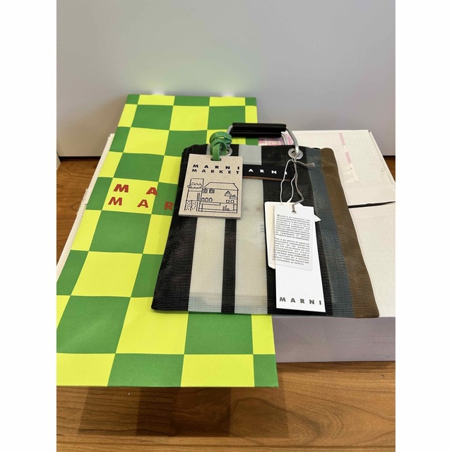 新品 送料無料 MARNI ストライプミニショルダーバッグ ソフトベージュ