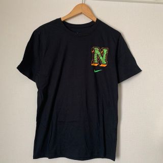 ナイキ(NIKE)のNIKE デザインTシャツ　ブラック&グリーン総柄　L(Tシャツ/カットソー(半袖/袖なし))