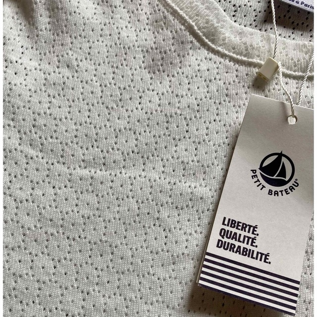 PETIT BATEAU(プチバトー)の新品タグ付き✨　プチバトー　白　Tシャツ　レディース　xxs  レディースのトップス(Tシャツ(半袖/袖なし))の商品写真