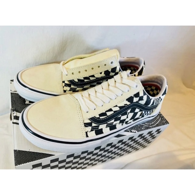 クーポンで半額☆2280円! 新品バンズOLDSKOOLスリッポンslipon