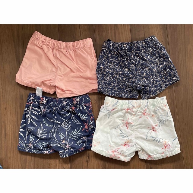 Old Navy(オールドネイビー)のOLD NAVY ショートパンツ　セット　110cm オールドネイビー キッズ/ベビー/マタニティのキッズ服女の子用(90cm~)(パンツ/スパッツ)の商品写真