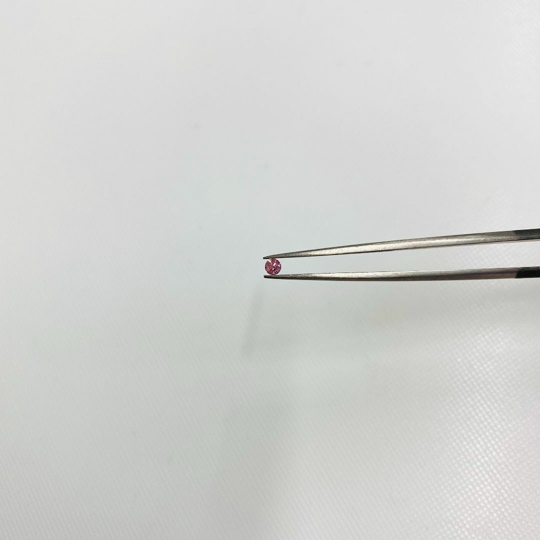 FANCY VIVID PINK 0.043ct RD/RT2082/CGL 4