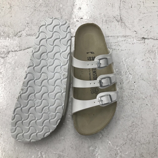 BIRKENSTOCK(ビルケンシュトック)のmiyof様専用ビルケンシュトック　サンダル　24.5cm レディースの靴/シューズ(サンダル)の商品写真