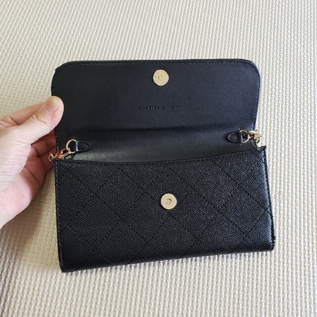Charles and Keith - 新品、未使用 CHARLES&KEITH 長財布の通販 by