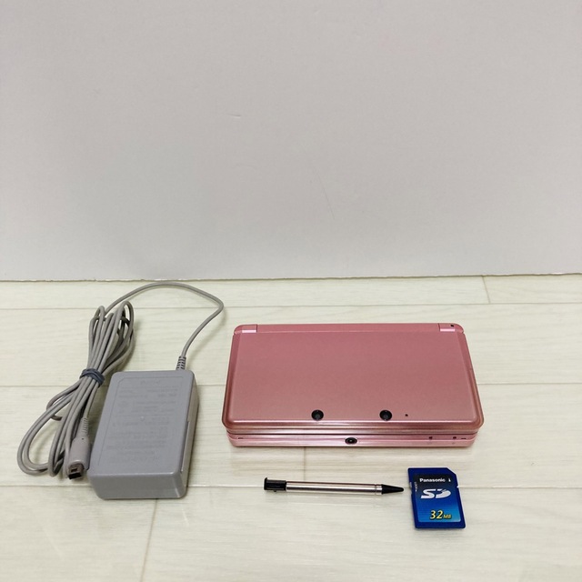 Nintendo 3DS ミスティピンク ニンテンドー3DS 本体 充電器付き - 携帯