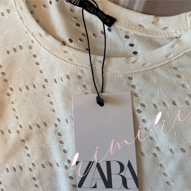 ZARA(ザラ)のZARA レディース パンチングノースリーブトップス レディースのトップス(シャツ/ブラウス(半袖/袖なし))の商品写真