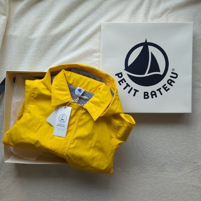 PETIT BATEAU(プチバトー)の新品○未使用○プチバトー○ヨットパーカー○アウター キッズ/ベビー/マタニティのキッズ服男の子用(90cm~)(コート)の商品写真