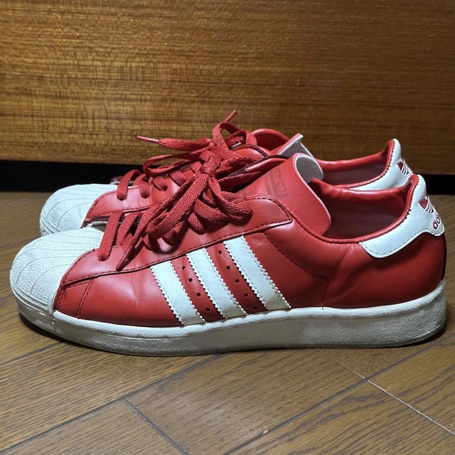 adidas(アディダス)の95年製 アディダス  スーパースター 赤 26.5 adidas ヴィンテージ メンズの靴/シューズ(スニーカー)の商品写真