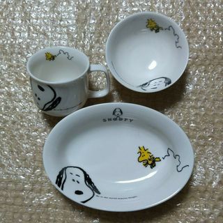 スヌーピー(SNOOPY)の🐶 セール中! スヌーピー 食器 3種 子供用 日本製 おまけ①②③付き(食器)