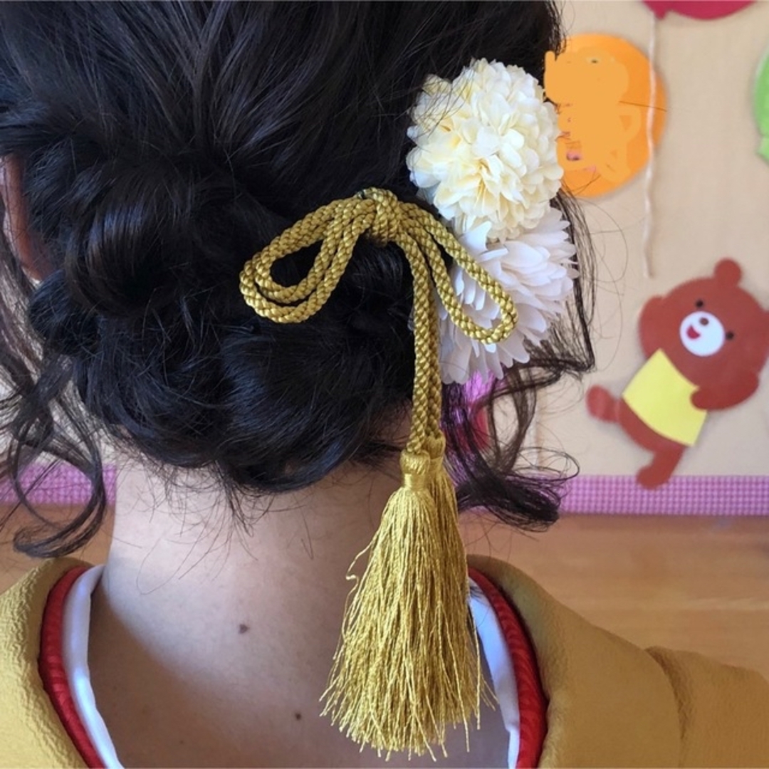 髪飾り　お花　ヘアアクセサリー　ヘッドドレス ハンドメイドのウェディング(ヘッドドレス/ドレス)の商品写真