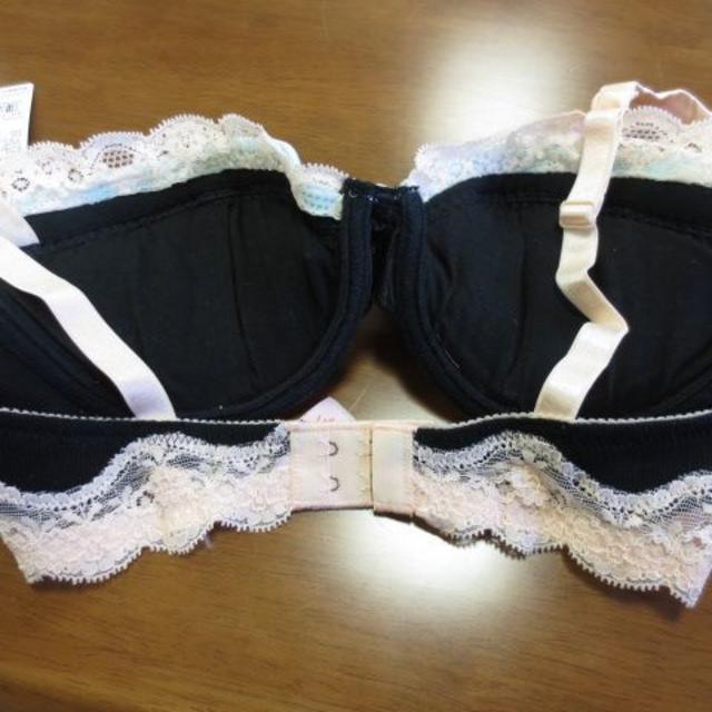 PEACH JOHN(ピーチジョン)のPEACHJOHN★ブラ34D　ブラック　フリル レディースの下着/アンダーウェア(ブラ)の商品写真