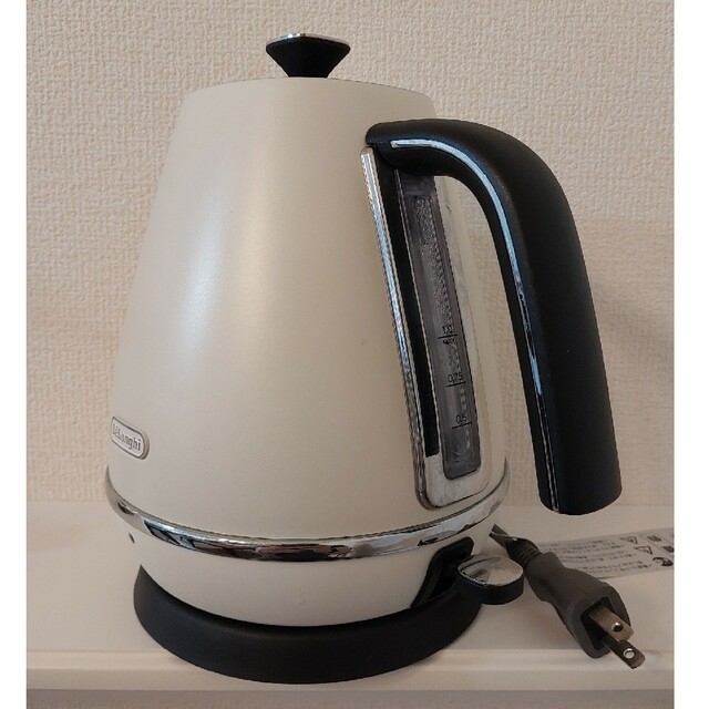 DeLonghi(デロンギ)のDelonghi ケトル スマホ/家電/カメラの生活家電(電気ケトル)の商品写真