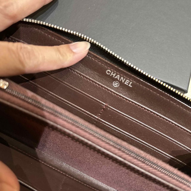 CHANEL(シャネル)のCHANEL 新型　タイムレスクラシック　ラウンド　ラムスキン長財布 レディースのファッション小物(財布)の商品写真