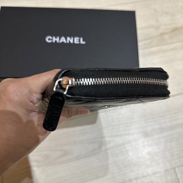 CHANEL(シャネル)のCHANEL 新型　タイムレスクラシック　ラウンド　ラムスキン長財布 レディースのファッション小物(財布)の商品写真