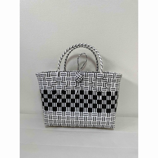 スタイリストカゴバック　エコバッグ　台湾バッグ　ミニミニ　茶黒ライン レディースのバッグ(かごバッグ/ストローバッグ)の商品写真