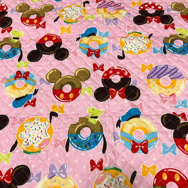 Disney(ディズニー)のディズニーキルティング生地 ハンドメイドの素材/材料(生地/糸)の商品写真