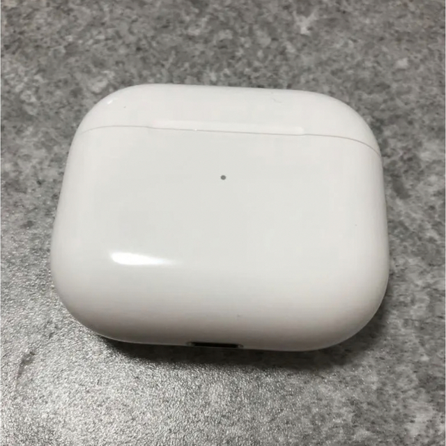 Apple(アップル)のAirPods 第3世代 スマホ/家電/カメラのオーディオ機器(ヘッドフォン/イヤフォン)の商品写真