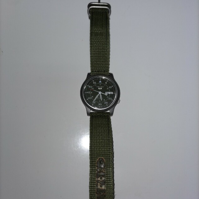 SEIKO(セイコー)のセイコー5　カーキ　自動巻き　SNK805K2 メンズの時計(腕時計(アナログ))の商品写真