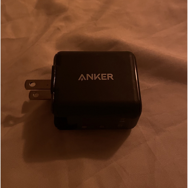 Anker(アンカー)の【美品】Anker633 マグネティックワイヤレスチャージャー (MagGo) スマホ/家電/カメラのスマートフォン/携帯電話(バッテリー/充電器)の商品写真