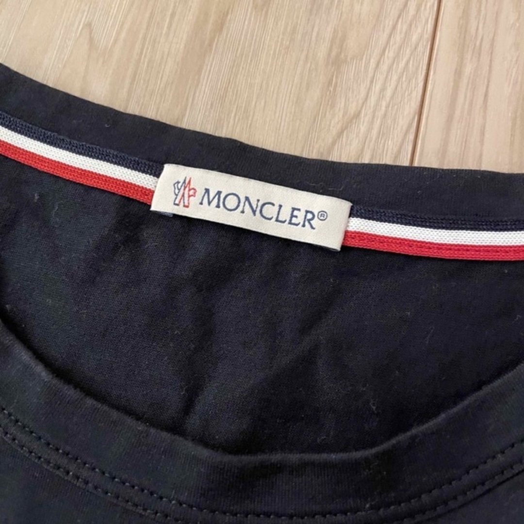 MONCLER(モンクレール)のmoncler Tシャツ ブラック S ポケT メンズのトップス(Tシャツ/カットソー(半袖/袖なし))の商品写真