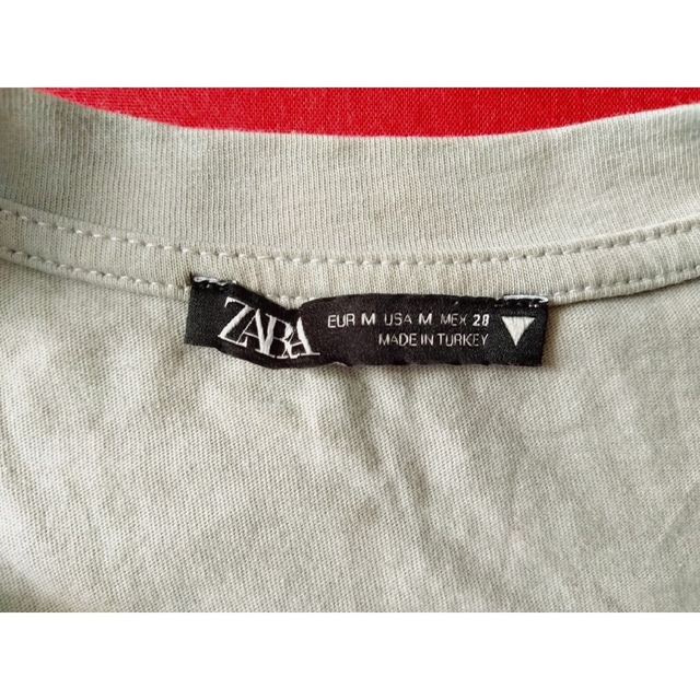 ZARA(ザラ)のZARA✺肩フリルトップス レディースのトップス(カットソー(半袖/袖なし))の商品写真