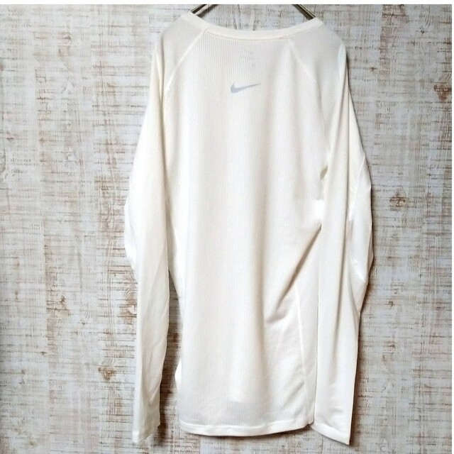 NIKE(ナイキ)のnike pro ロングtシャツ　メッシュ メンズのトップス(Tシャツ/カットソー(七分/長袖))の商品写真