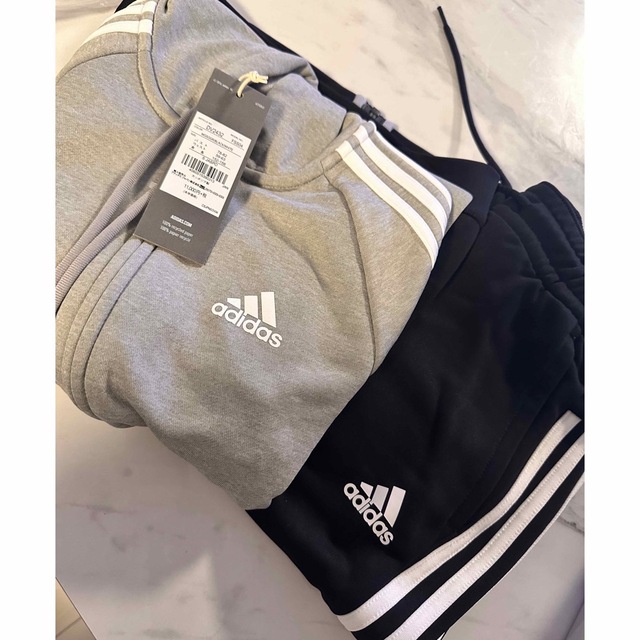 adidas(アディダス)のadidas セットアップ　ジャージ レディースのトップス(トレーナー/スウェット)の商品写真