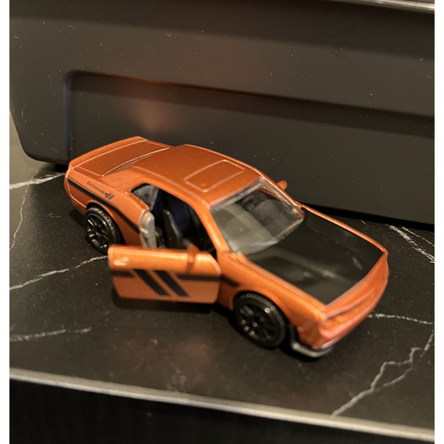 ダッジ　チャレンジャー　ミニカー　Orange エンタメ/ホビーのおもちゃ/ぬいぐるみ(ミニカー)の商品写真