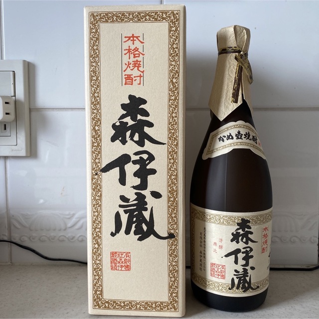 目玉送料無料 【新品未開封】芋焼酎 森伊蔵 ７２０ml 金ラベル かめ壺